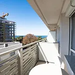 Slavia By Baltic Apartment *